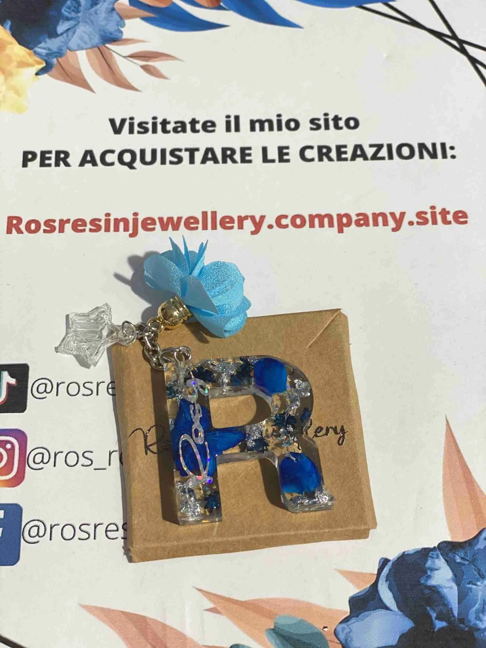 Portachiavi Iniziali in resina - immagine 21