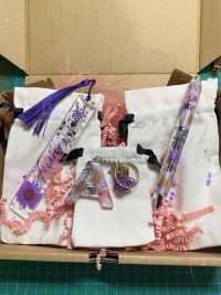 Set Portachiavi, Penna e Segnalibro