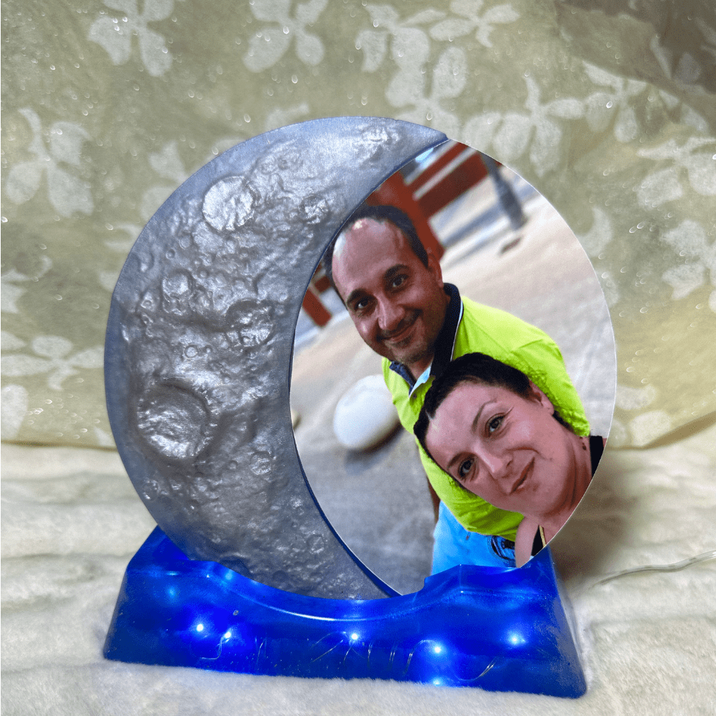 Luna portafoto in resina - immagine 3