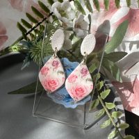 Orecchini Rose pendenti in argilla