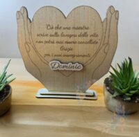 Cuore tra le Mani in Legno con dedica
